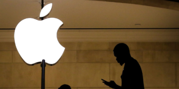 Apple to Invest $500 Billion in US in Wake of China Import Tariffs