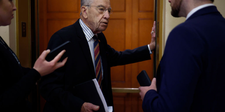 Senators Demand NARA Documents on Biden’s Use of Personal Email