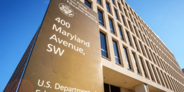 House Dems Try to Meet With Acting Education Secretary, Stopped By Security
