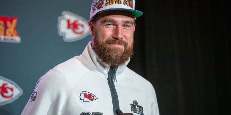 Trump Lauds Travis Kelce After Previous Hate for Girlfriend Taylor Swift