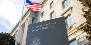 IRS Workers Accept Trump’s Federal Buyout Proposal