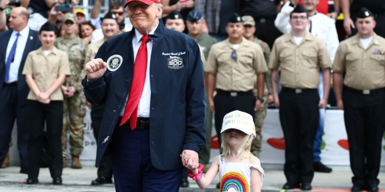 Trump’s Motorcade Drives Around Track at Daytona 500: ‘This is Your Favorite President’