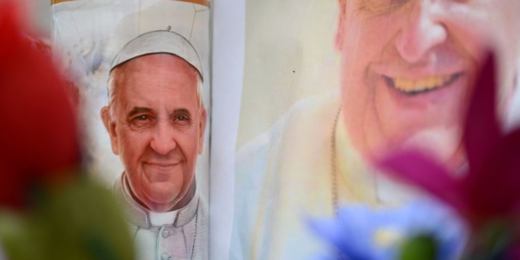 Pope Remains in Critical Condition