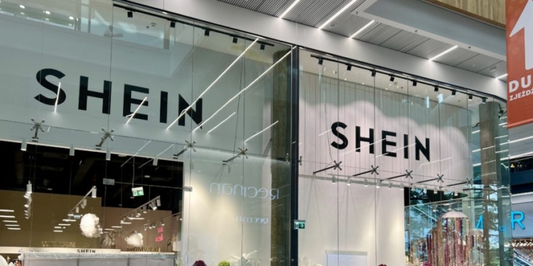 Corporate Outlets Omit Crucial Details About Chinese Online Retailers That Could Be Hurt By Trump Tariffs