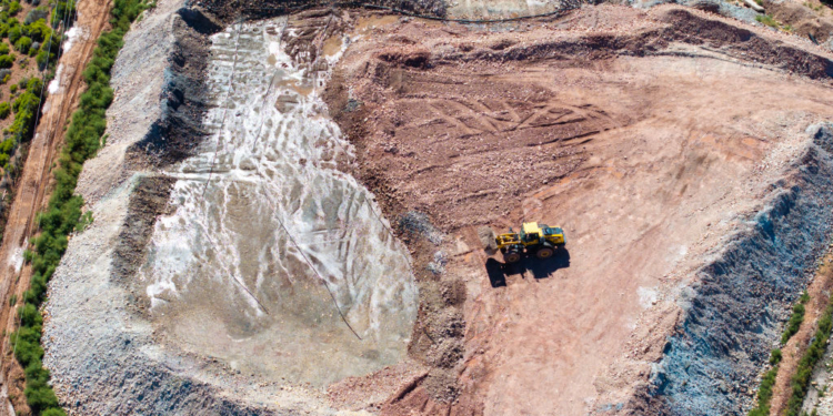 Trump Signs Executive Order on Mineral Production