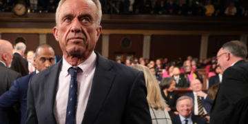RFK Jr. to Slash 10,000 Jobs At US Department of Health
