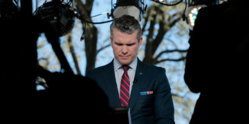 Pressure Continues to Pile Over Signal Controversy —  WH Goes on Defense