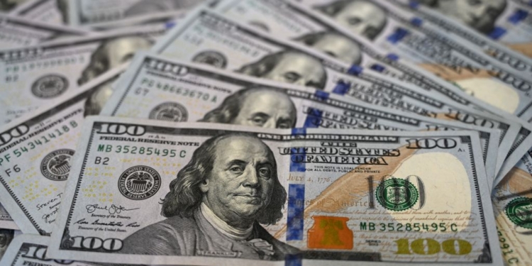State Auditor Finds $400 Million in Government Waste