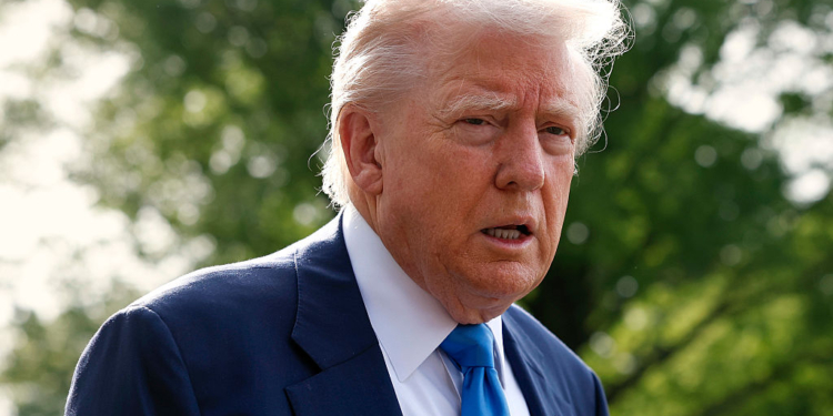 Trump Says China’s President Xi Called Him Over Trade Talks