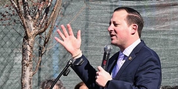 Top Maryland Dem Backs Green Energy Bill That Could Line His Own Company’s Pockets