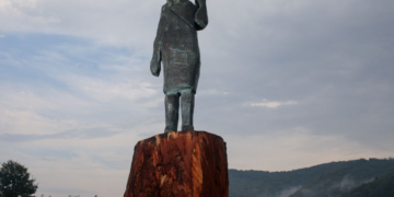 Statue of Melania Trump Stolen in Slovenia