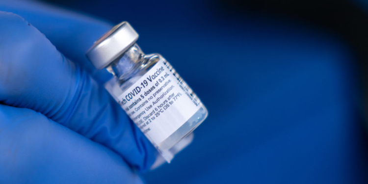 HHS to Stop Recommending COVID Shots for Children and Pregnant Women: Report