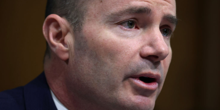 GOP Senator Raises Question Following Comey Social Media Seashell Post