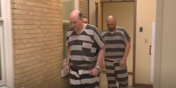 Manhunt Continues For Ex-Police Chief After Prison Escape