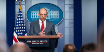 Trump Budget Czar Thumbs Nose At ‘Partisan’ Watchdog Over Impoundment Allegation