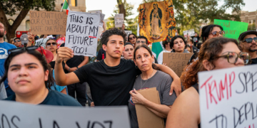 Texas Governor Deploys 5,000 National Guard Troops Ahead of Anti-ICE Protests
