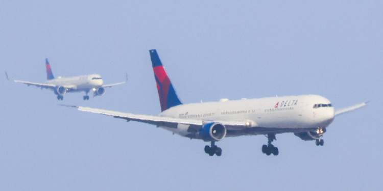 Delta Plane Makes ‘Aggressive Maneuver’ to Avoid Collision With B-52 Bomber