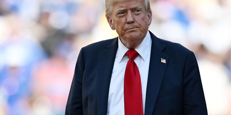 Trump Pressures Commanders to Revert Name in Stadium Talks