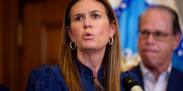 Sarah Huckabee Sanders Backs Trump in Deploying National Guard to Aid ICE