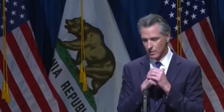 California Dems Scramble To Boost Oil Production After Running Refiners Out Of Town