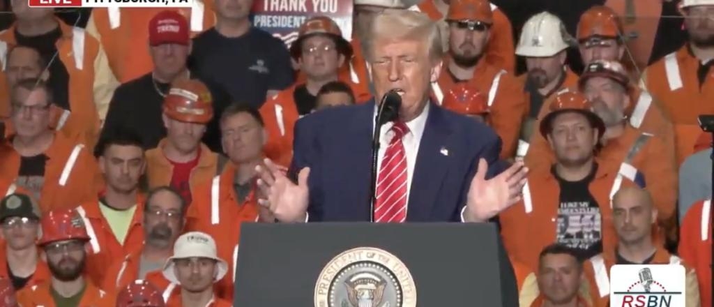 Federal Workers Flock Back To Office In Droves After Trump’s Order Respecting ‘Taxpayers Who Pay Their Salaries’