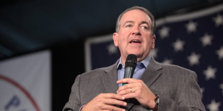 Mike Huckabee Held ‘Friendly’ Embassy Meeting With Convicted Israeli Spy Jonathan Pollard
