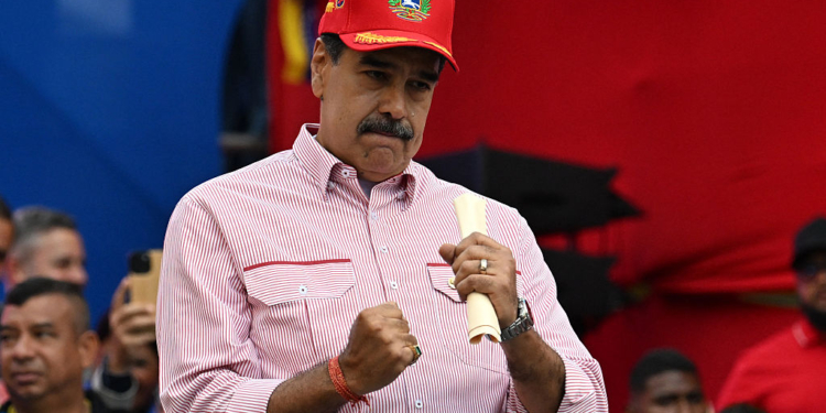 US Flights Returning Migrants to Venezuela Will Continue Despite Trump Warning
