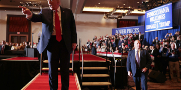 ‘Morning Joe’ Panel Skewers Trump’s Economy Message 
