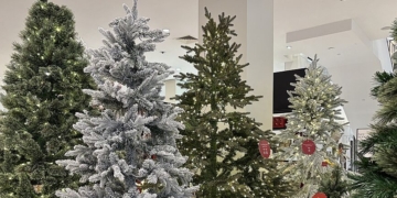 Americans Turn To Fake Christmas Trees Despite Tariffs Hiking Prices