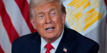 Trump Angered by NYT Poll; Says Paper Must ‘Pay a Price’