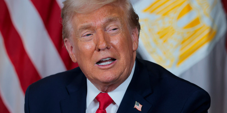 Trump Angered by NYT Poll; Says Paper Must ‘Pay a Price’