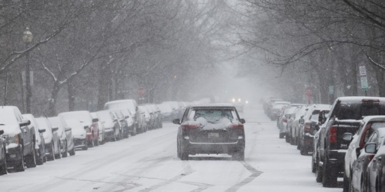 Fossil Fuels Fight To Keep America Warm This International Clean Energy Day
