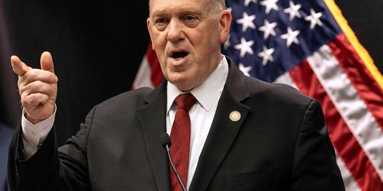 Homan Pulls 700 Federal Agents from Minnesota