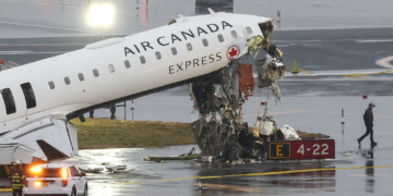 2 Killed in LaGuardia Accident; Airport Remains Closed