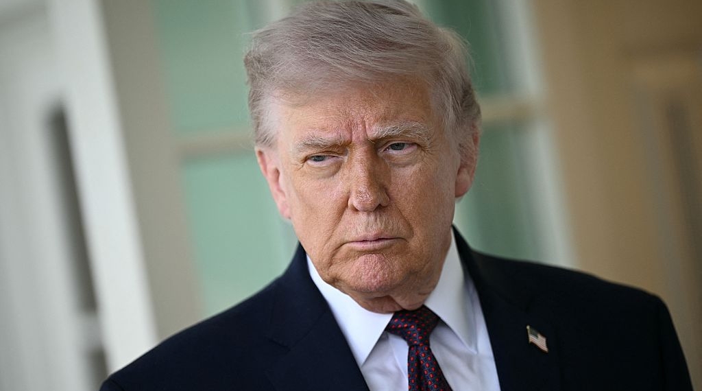 Trump Claims China Backing Down on Arming Iran Ahead of Xi Meeting