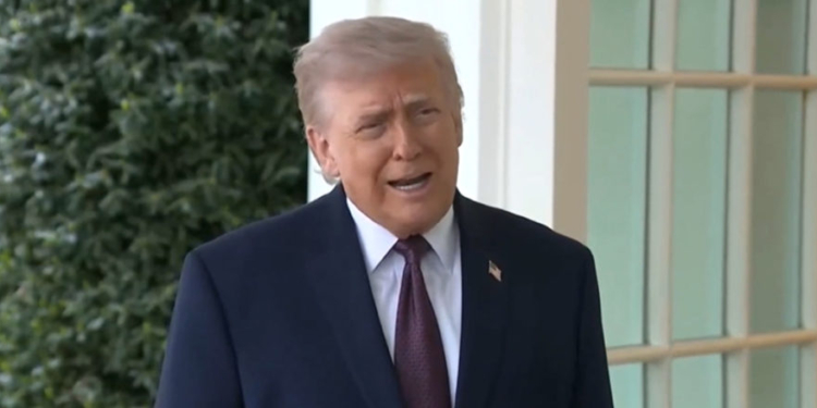 Trump Doubles Down Attacks On Pope, Refuses To Apologize