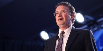 Thomas Massie Introduces Bill Forcing AIPAC To Register As Foreign Agent