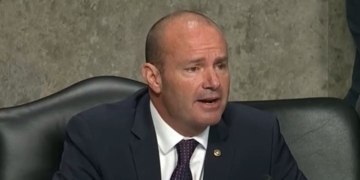 7 Republicans Buck Party And Vote Against Extension Of Warrantless Spying Tool