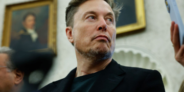 Musk to Become World’s First Trillionaire