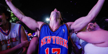 Trump Congratulates Knicks on NBA Championship 