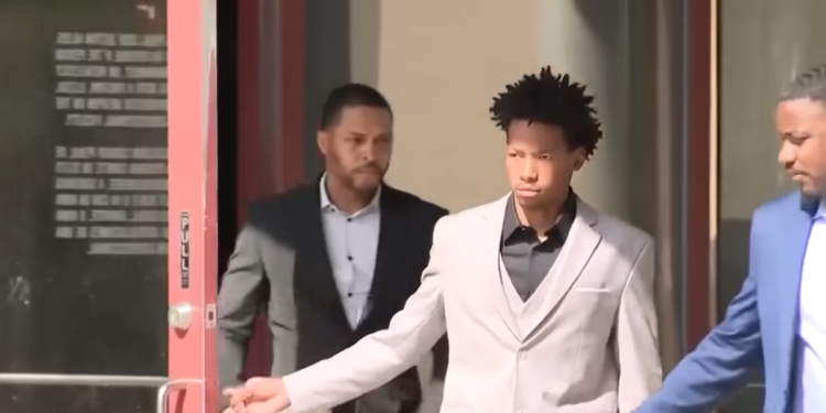 Austin Metcalf Had ‘No Right’ to Use Force, Karmelo Anthony Attorney Tells Jury