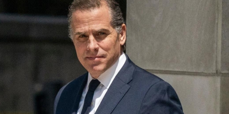 CNN Anchor Reacts To Joint Hunter Biden, Gavin Newsom Appearance