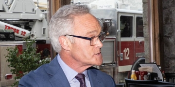 Longtime CBS Correspondent Claims Bari Weiss Lied About His Firing